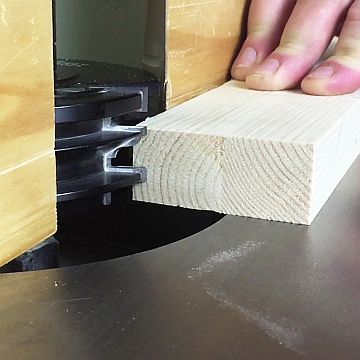 Wie man Küchentüren aus Massivholz macht