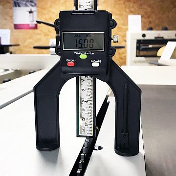 IGM Fachmann Digitaler Tiefenmesser